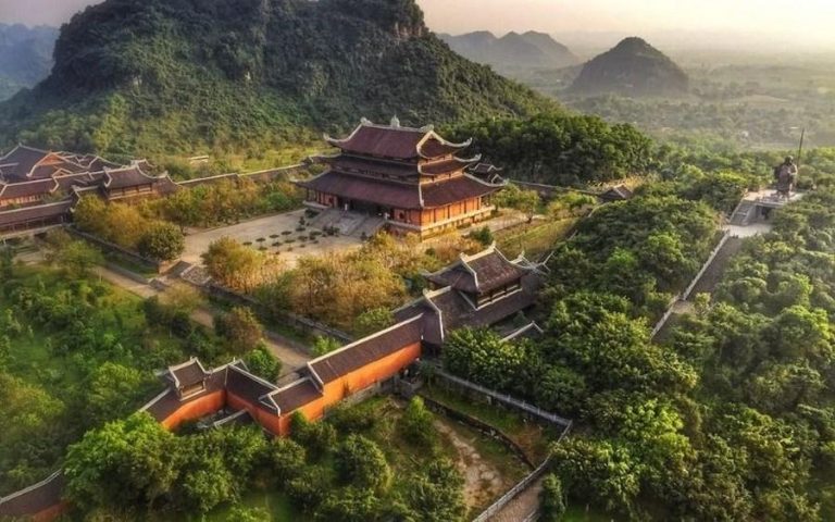 Hoa Lu – Tam Coc Full-Day Tour by Limousine