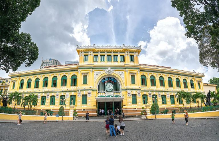 Cu Chi Tunnels & Saigon Highlights – Full-Day Tour