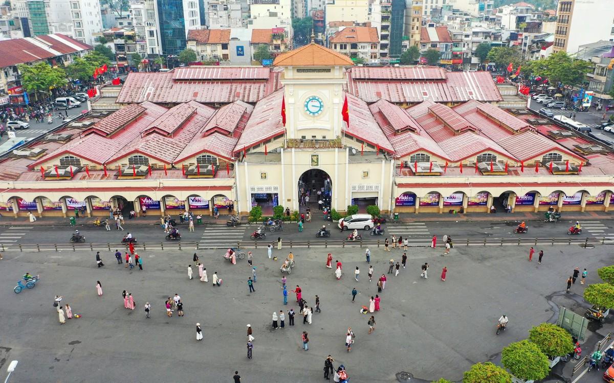 SAIGON CITY TOUR BY CAR – 4 HOURS