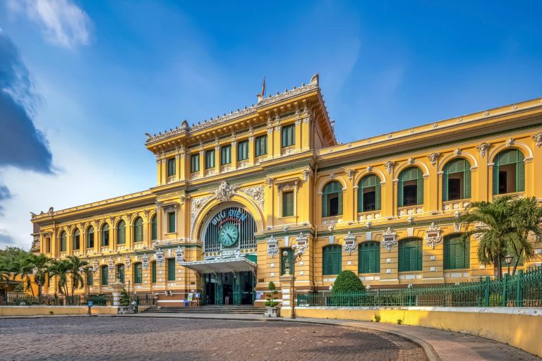 SAIGON CITY TOUR BY CAR – 4 HOURS